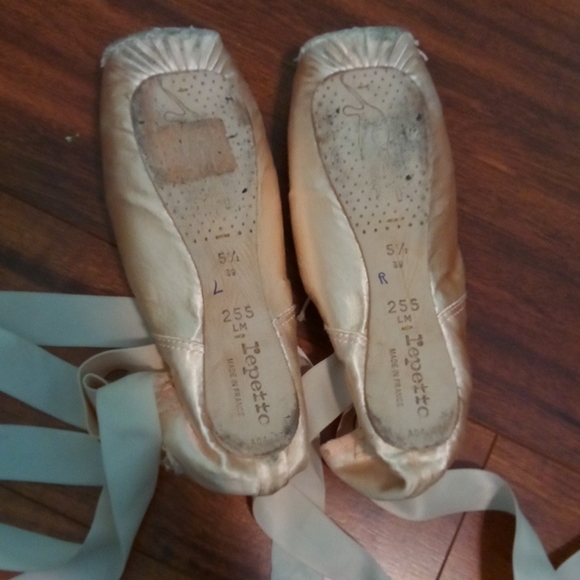 Point shoes - Picture 2 of 2